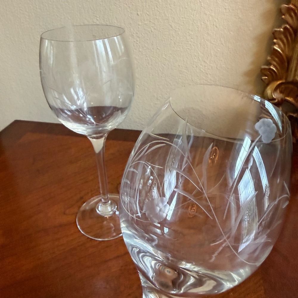 Tuscany Virna set of 2 etched crystal wine glasses